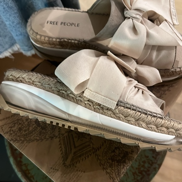 Free People bnwt - Picture 2 of 4